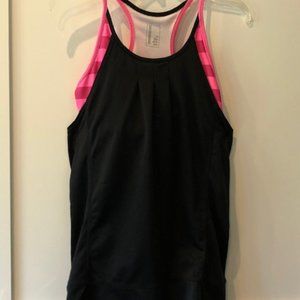 Workout top with shelf bra by Mondetta
